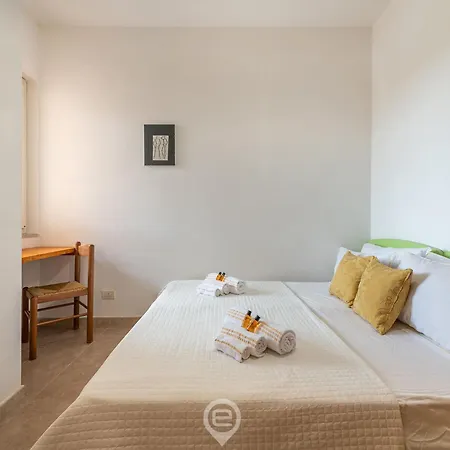 Estay - House Atena - On The *