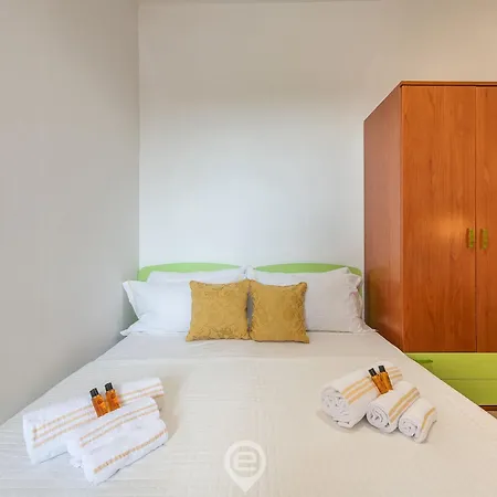 Estay - House Atena - On The *